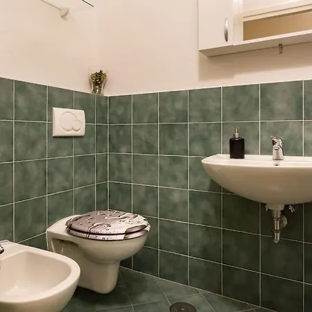 House Esedra روما
